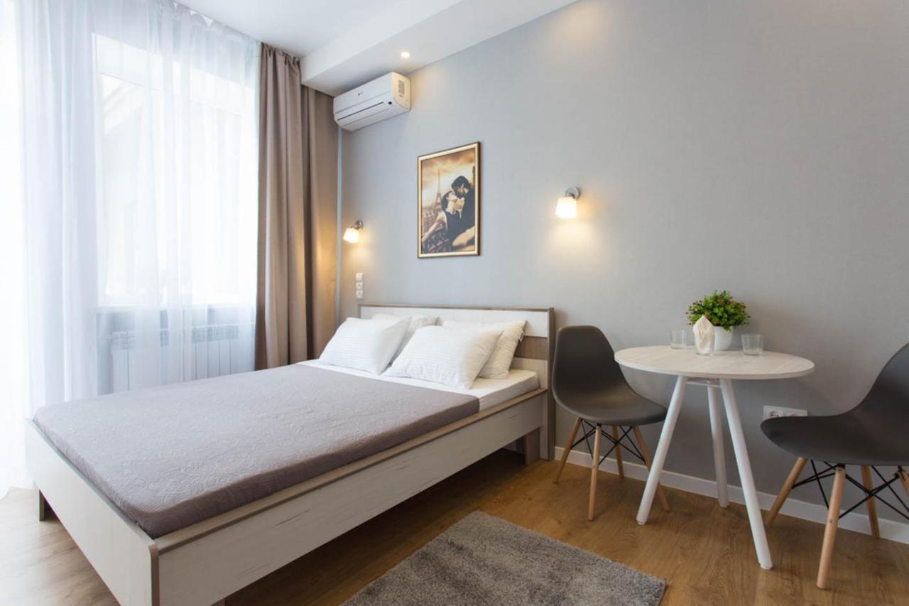 Modern Studio Beside Metro Yaroslava Mudroho, Universytet - Chernyshevska Str 95-7 Charkiw Exterior foto