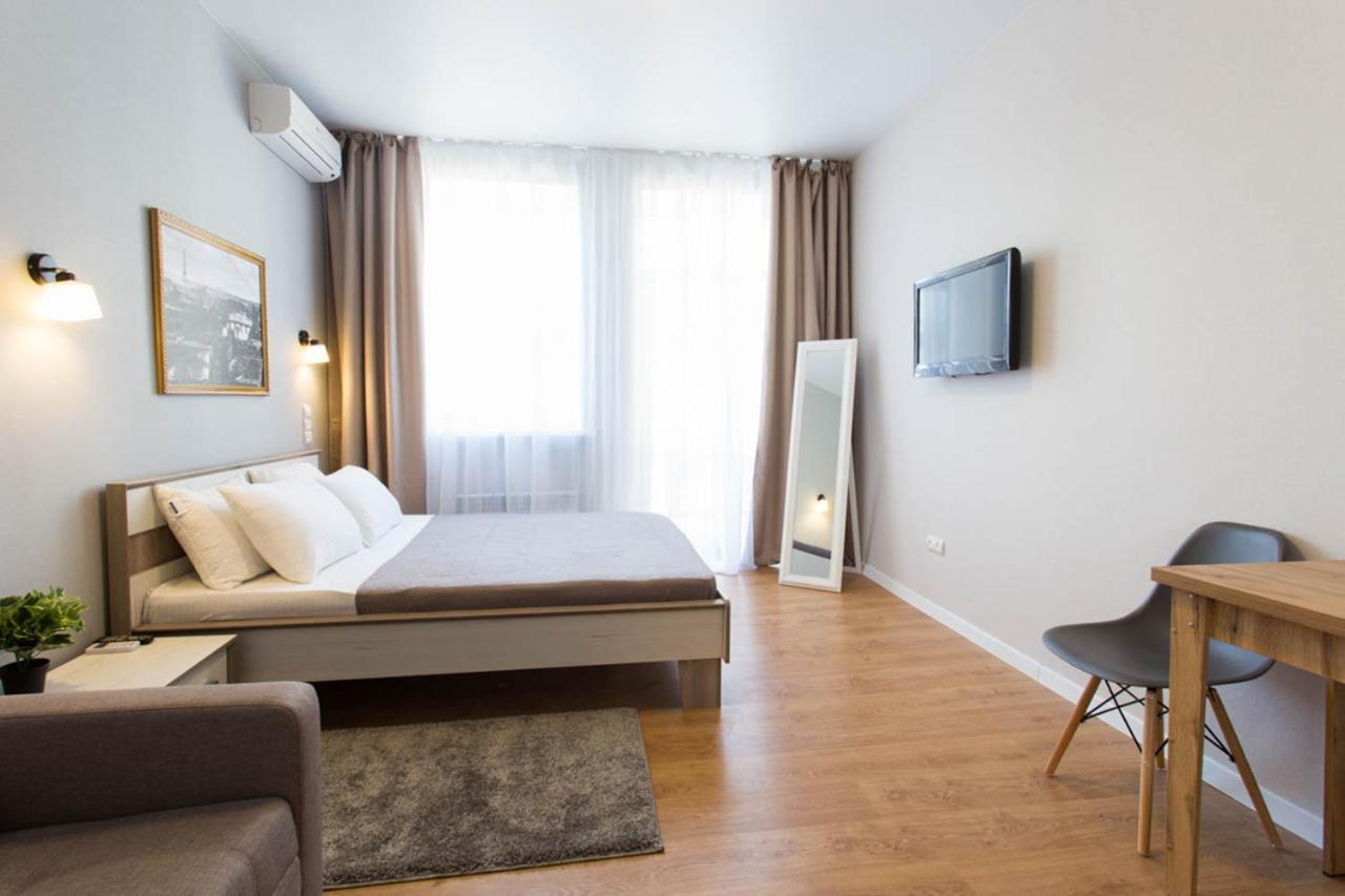 Modern Studio Beside Metro Yaroslava Mudroho, Universytet - Chernyshevska Str 95-7 Charkiw Exterior foto