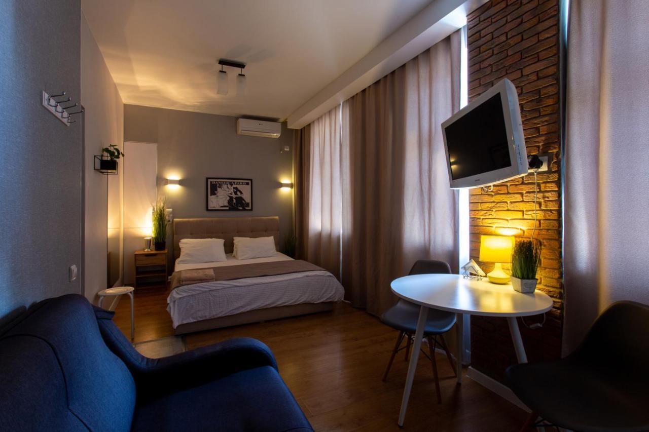 Modern Studio Beside Metro Yaroslava Mudroho, Universytet - Chernyshevska Str 95-7 Charkiw Exterior foto
