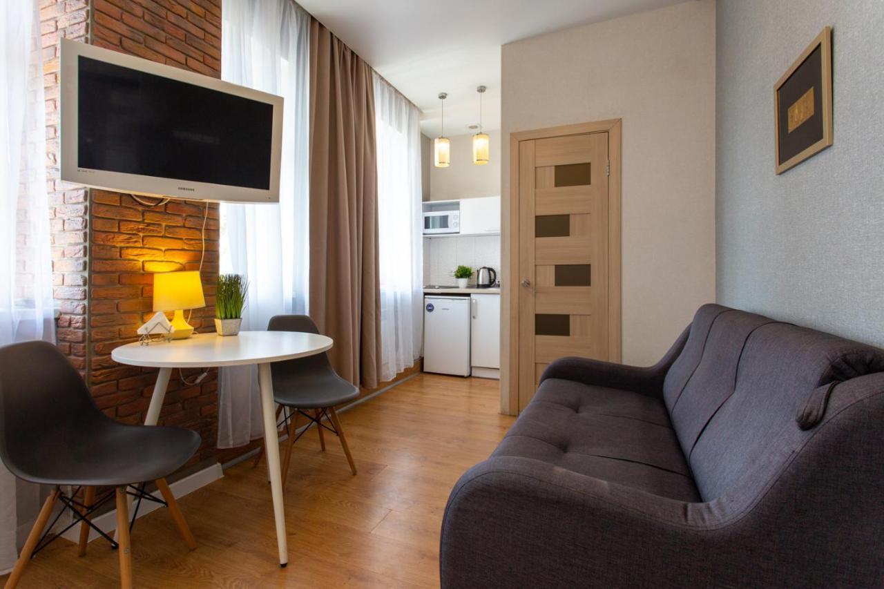 Modern Studio Beside Metro Yaroslava Mudroho, Universytet - Chernyshevska Str 95-7 Charkiw Exterior foto